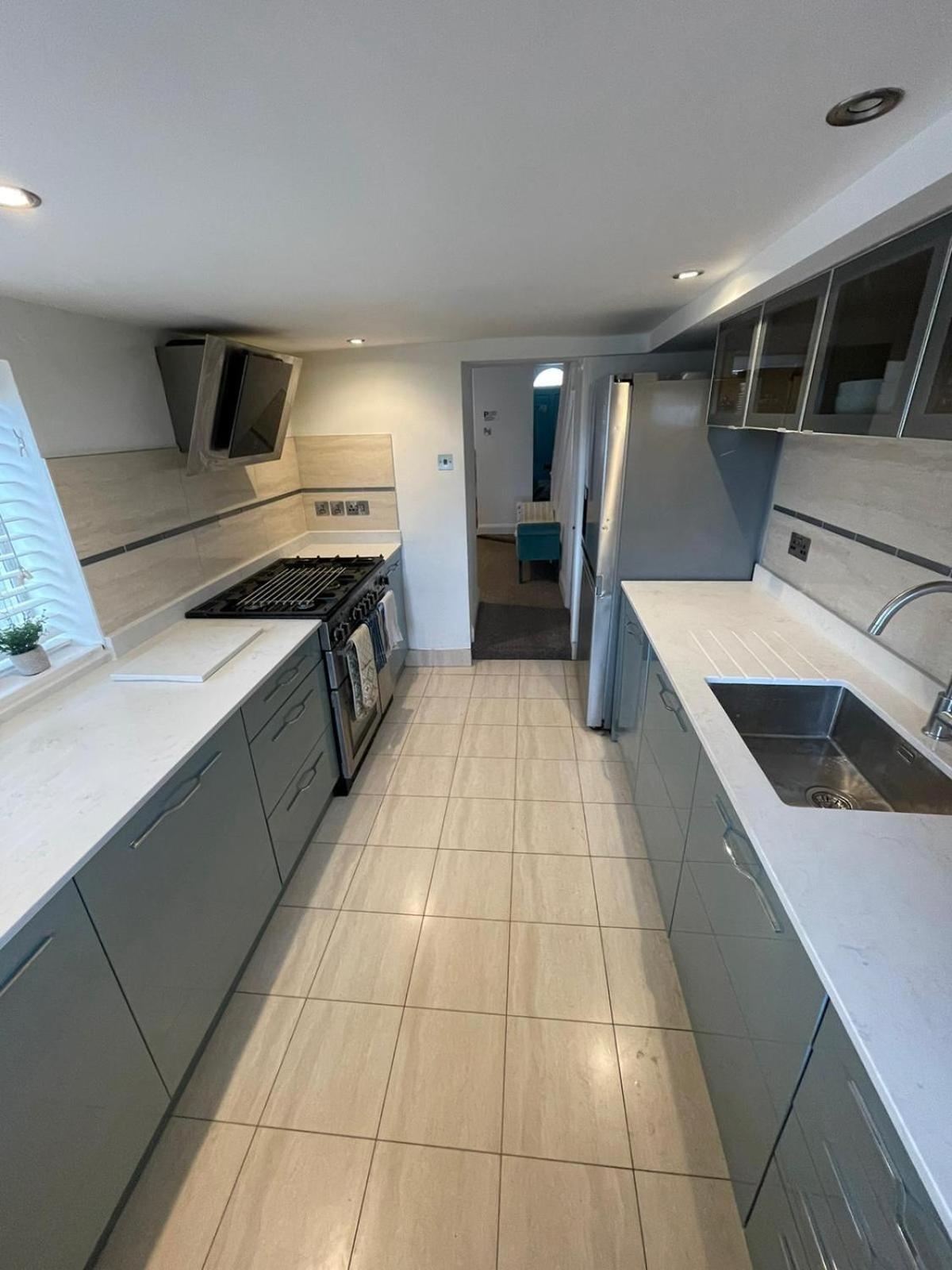 Warwick House - Stunning House With Terrace And Sea Views, Sleeps 11 Villa Worthing Exterior photo