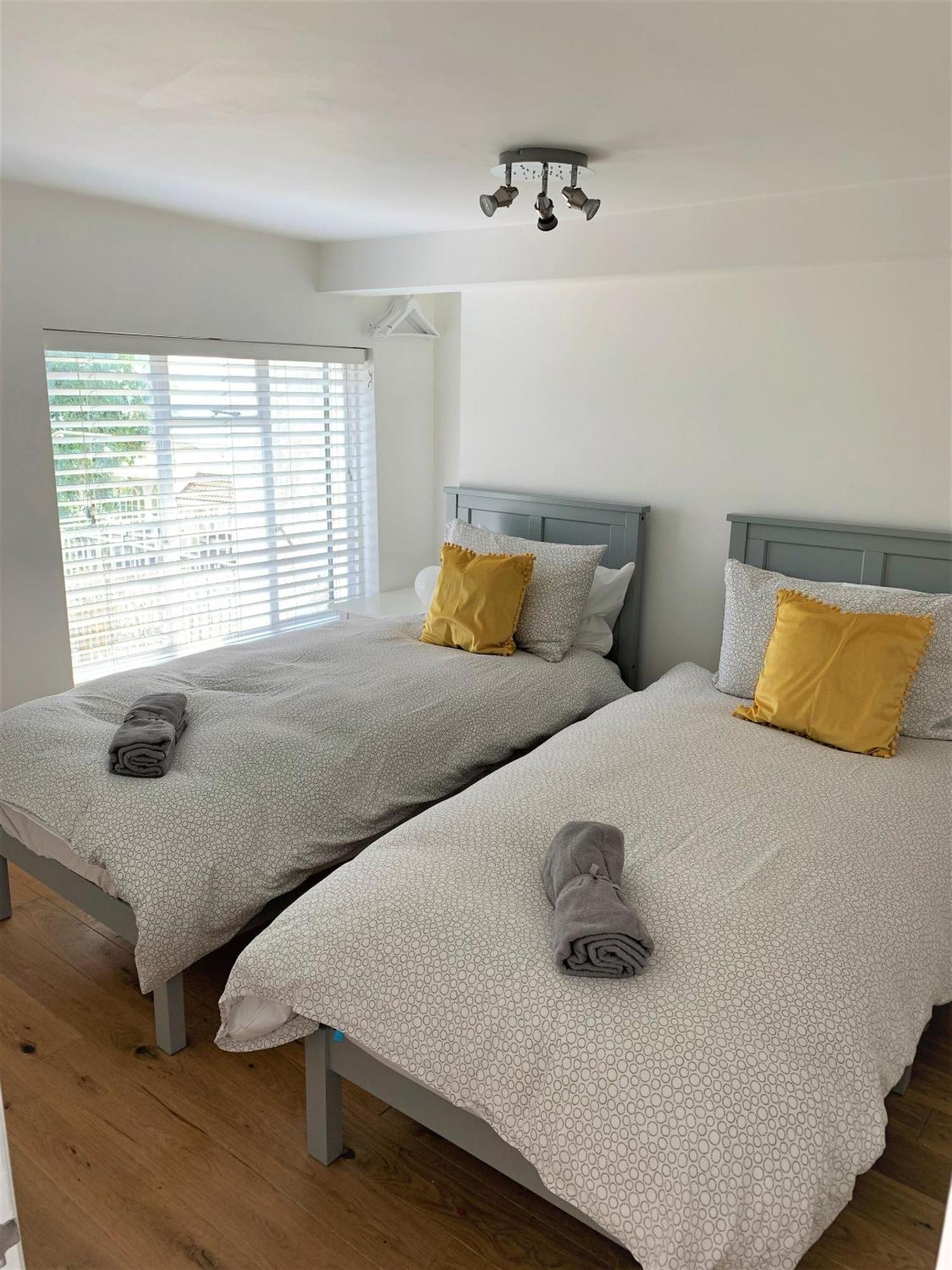 Warwick House - Stunning House With Terrace And Sea Views, Sleeps 11 Villa Worthing Exterior photo