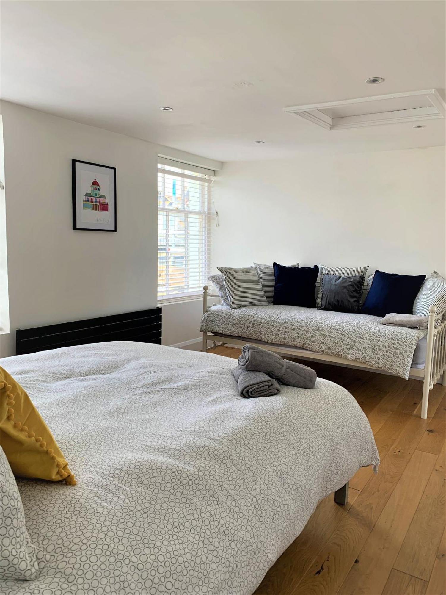 Warwick House - Stunning House With Terrace And Sea Views, Sleeps 11 Villa Worthing Exterior photo